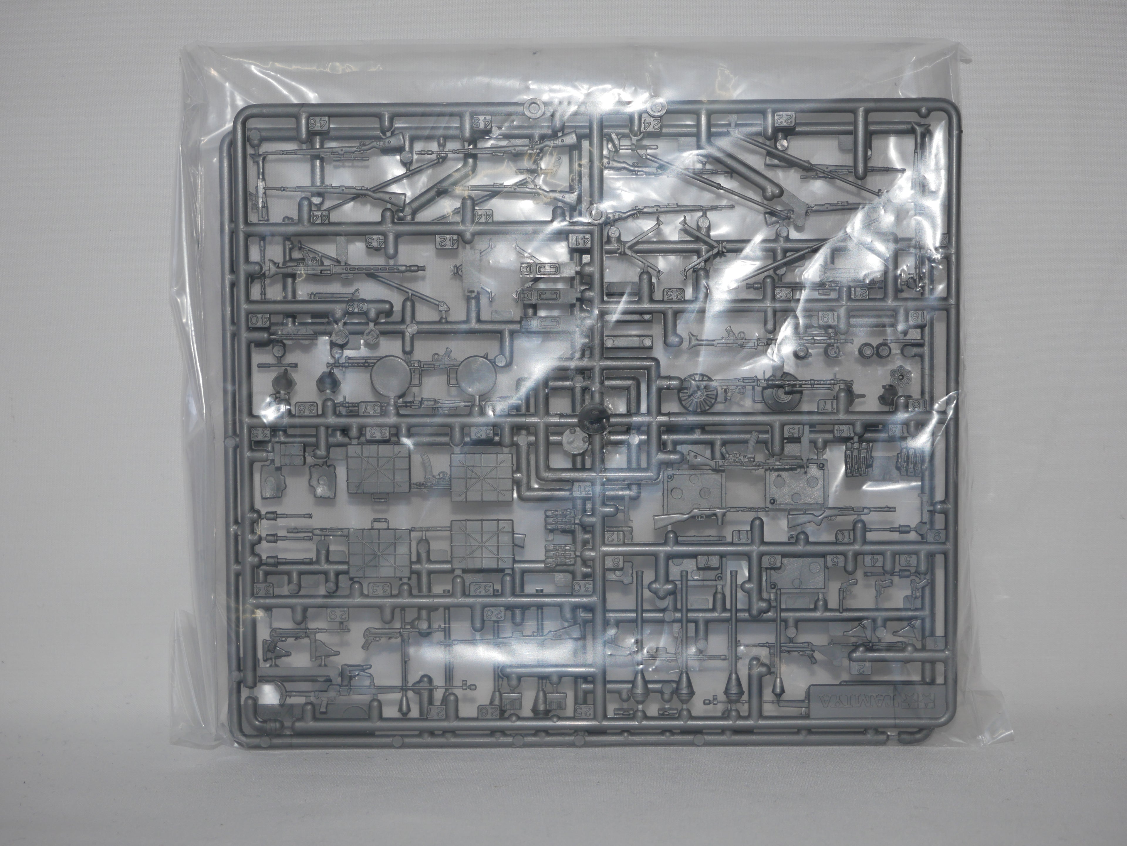 Tamiya Military Miniatures 1:35 Scale WWII German Infantry Weapons Set - 35111
