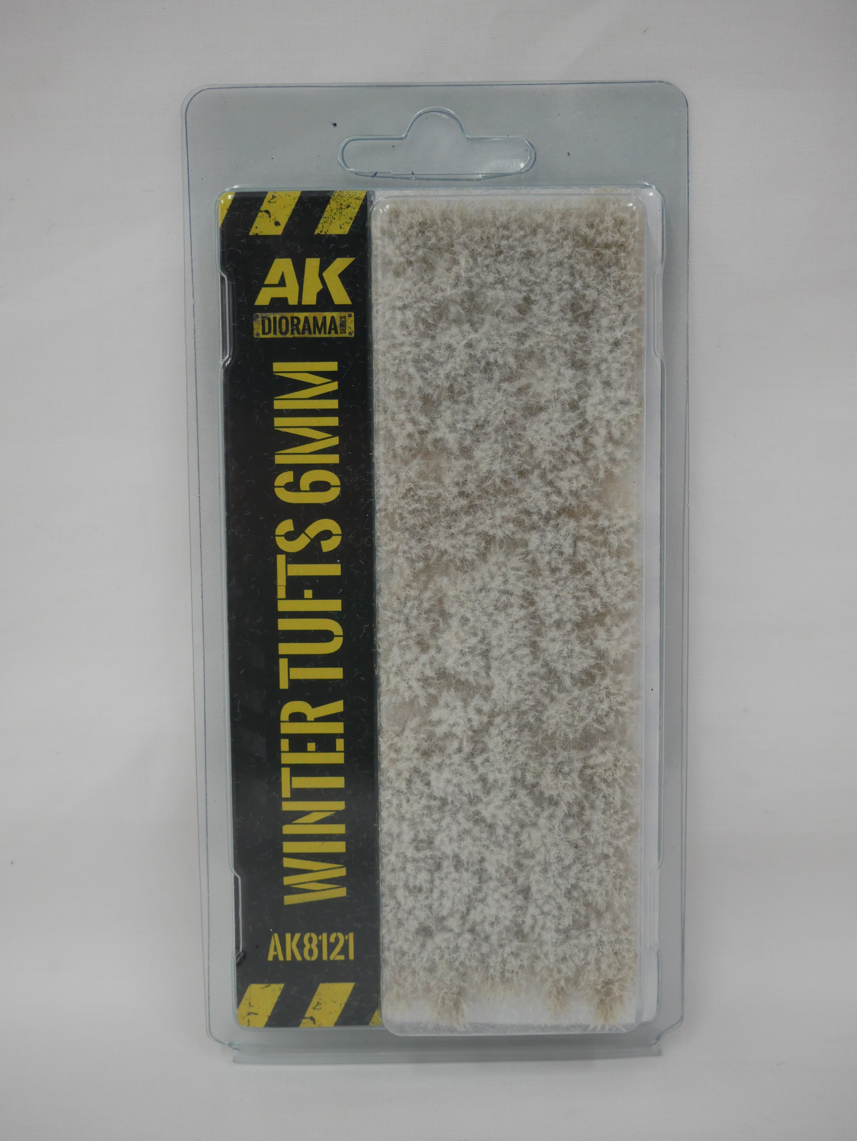 AK Interactive Diorama Series Winter 6mm Tufts For Wargaming Mini Bases - AK8121