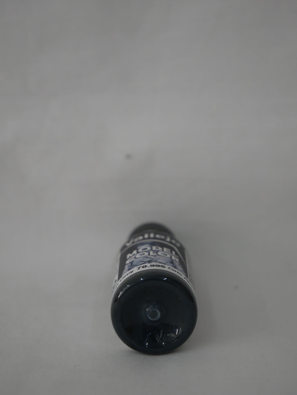 Vallejo Model Color German Grey Acrylic 18ml/0.60 fl oz Dropper Bottle - 70.995