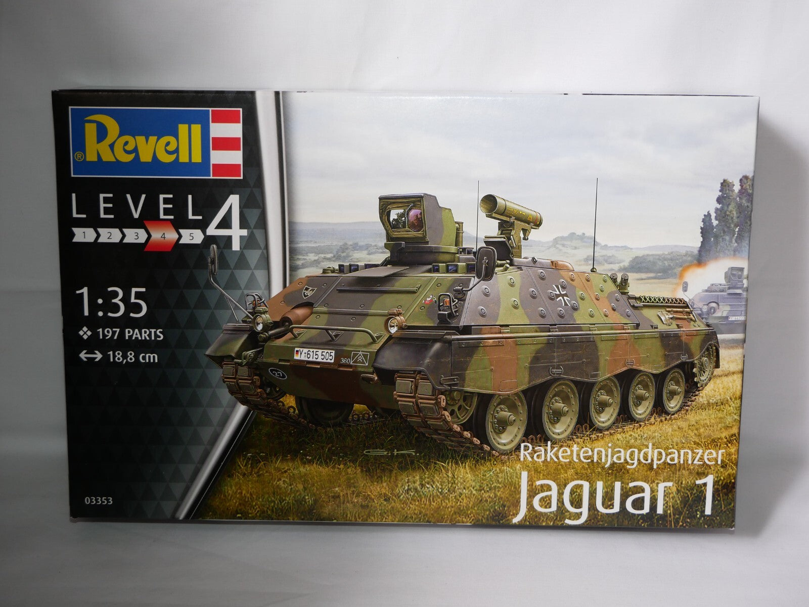 Revell 1:35 Raketenjagdpanzer Jaguar 1 Rocket Destroyer Kit Skill Level 4 03353