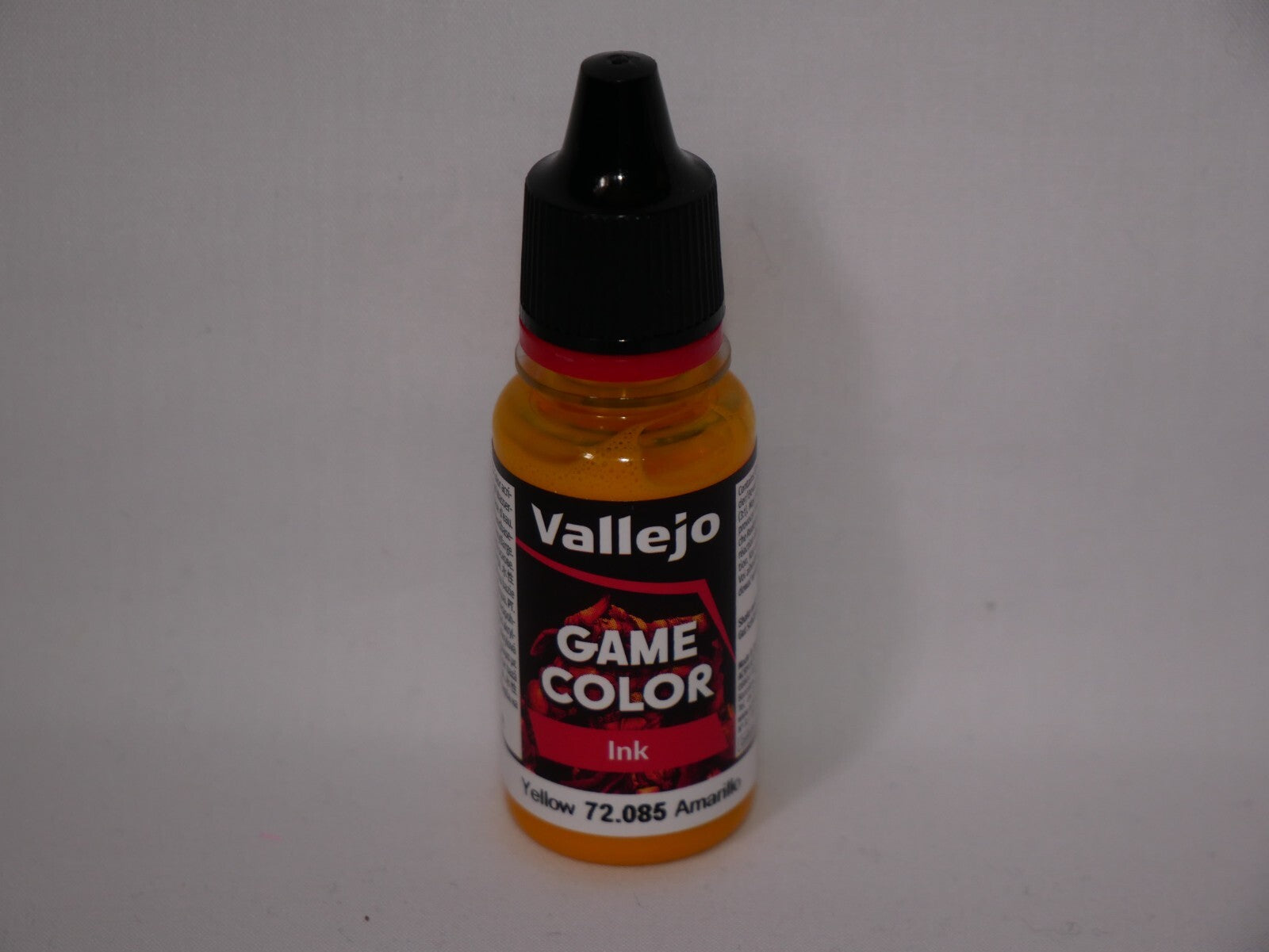Vallejo Game Color Acrylic Inks Yellow 18ml/0.6 fl oz Dropper Bottle - 72.085