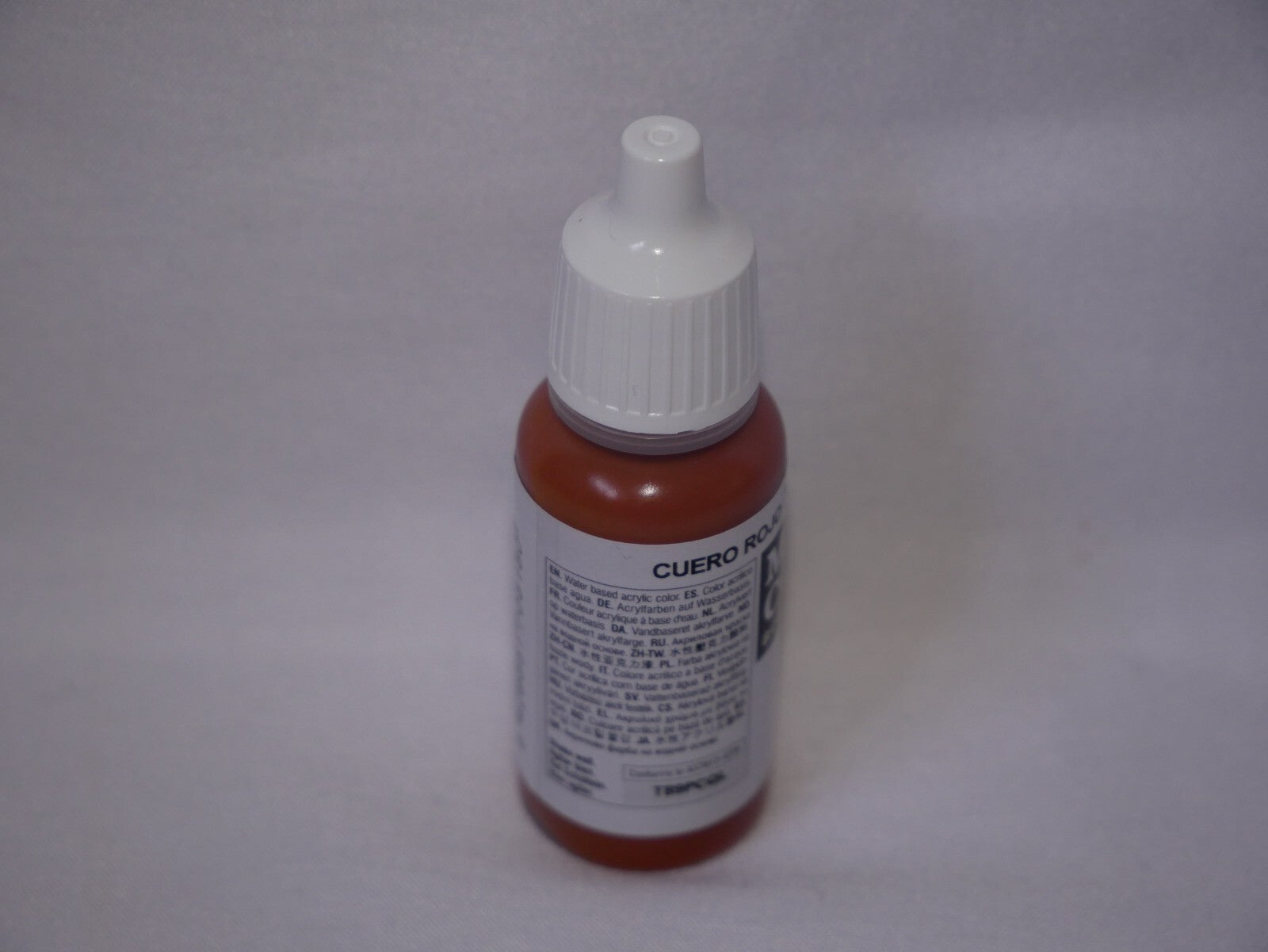 Vallejo Model Color Red Leather Acrylic 17ml /0.57 fl oz Dropper Bottle - 70.818