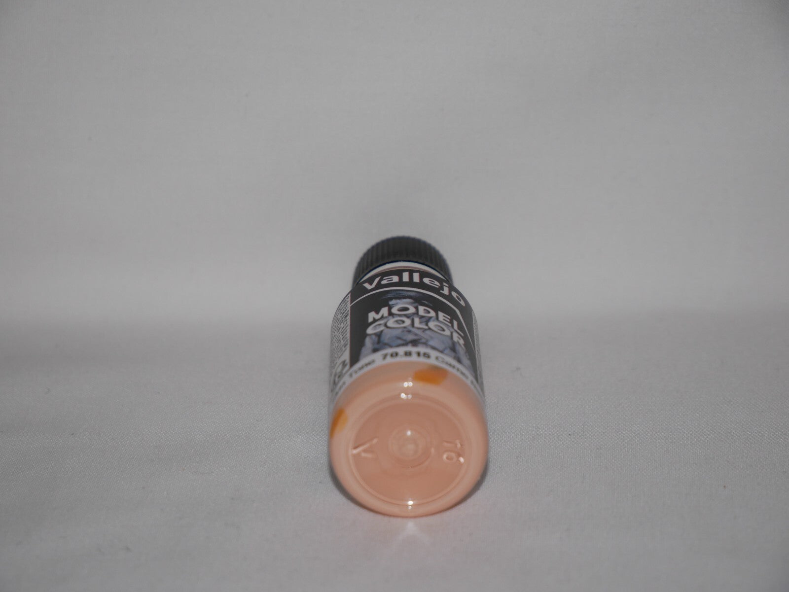Vallejo Model Color Range Basic Skin Tone Acrylic 18ml Dropper Bottle - 70.815