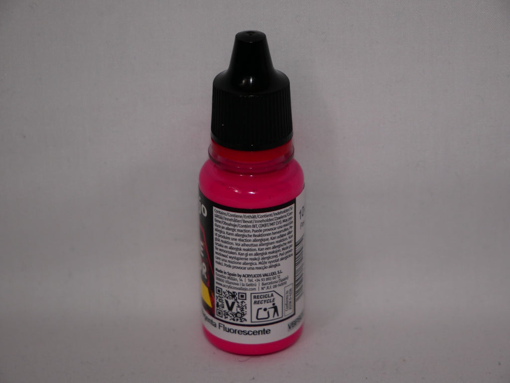 Vallejo Game Color Acrylic Range Fluorescent Magenta 18ml Dropper Bottle 72.158