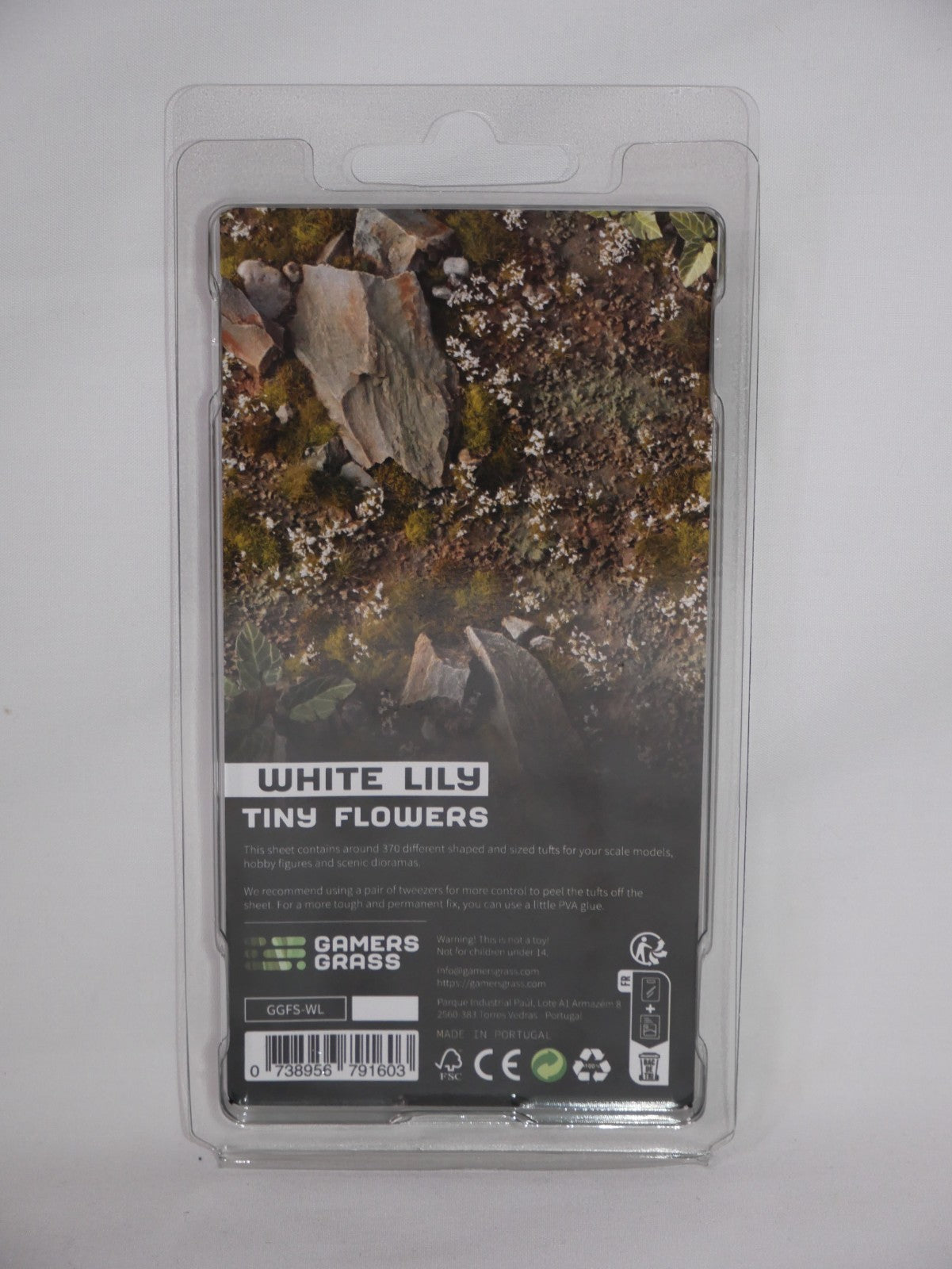 Gamers Grass White Lily Tiny Flowers Grass Tufts For Bases 370x Per Pack GGFS-WL