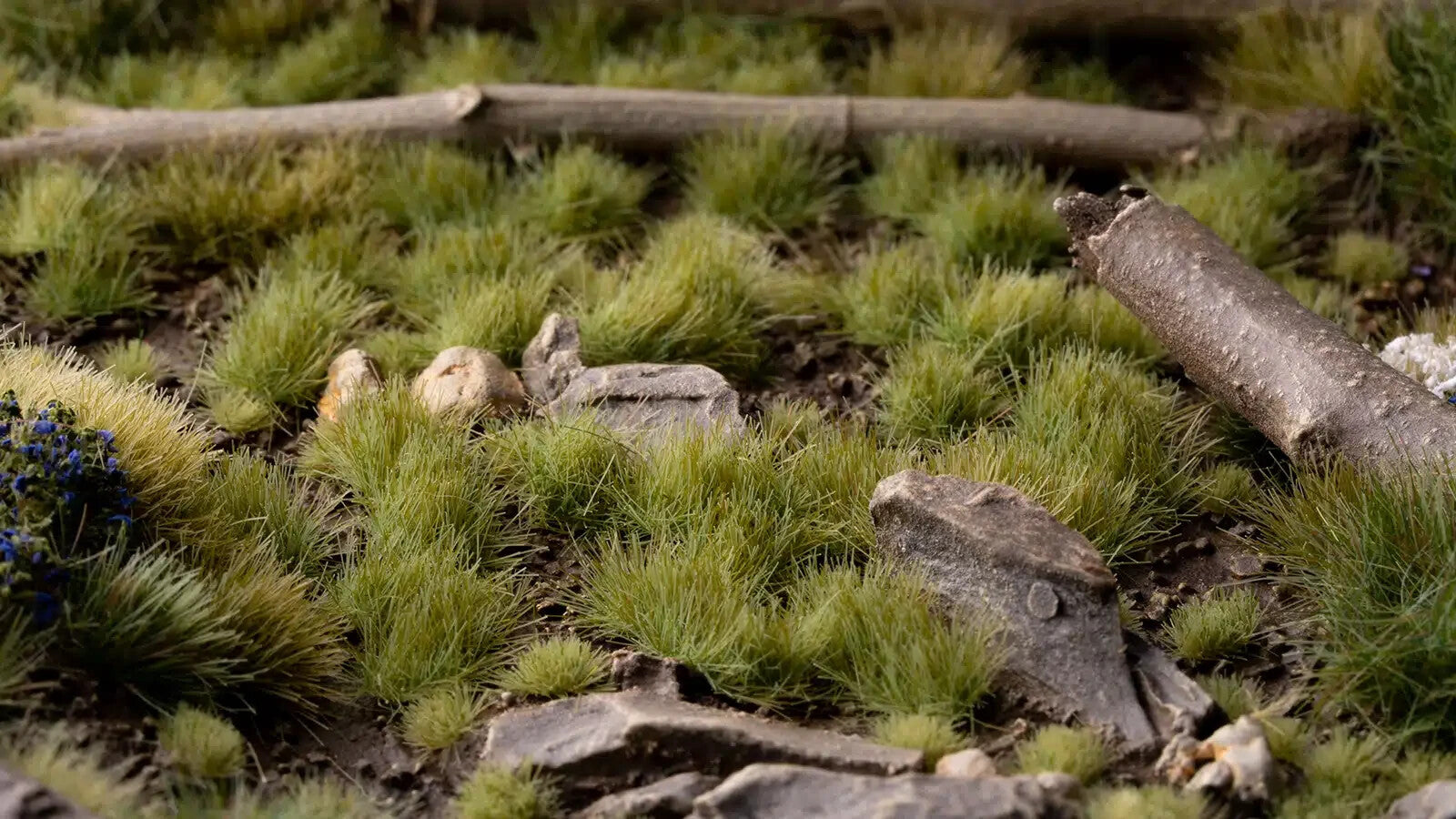 Gamers Grass Wild Green 4mm Tufts For Wargaming Mini Bases (70) Per Pack - GG4-G
