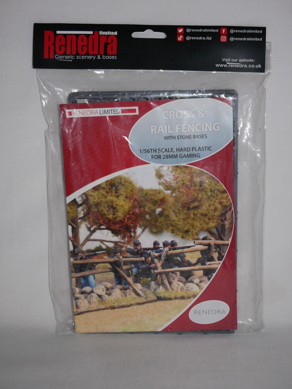 Renedra Ltd 1:56 Scale Hard Plastic Cross & Rail Fencing With Stone Bases - RN23