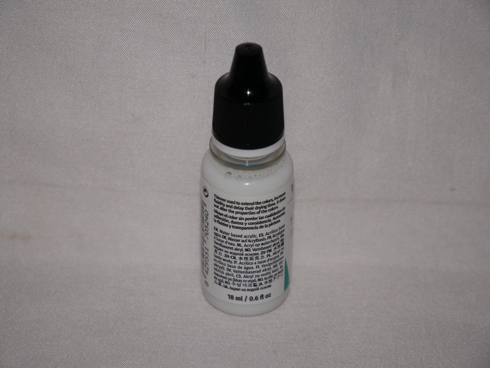 Vallejo Auxiliary Products Thinner Medium 18ml/0.60 fl oz Dropper Bottle 70.524