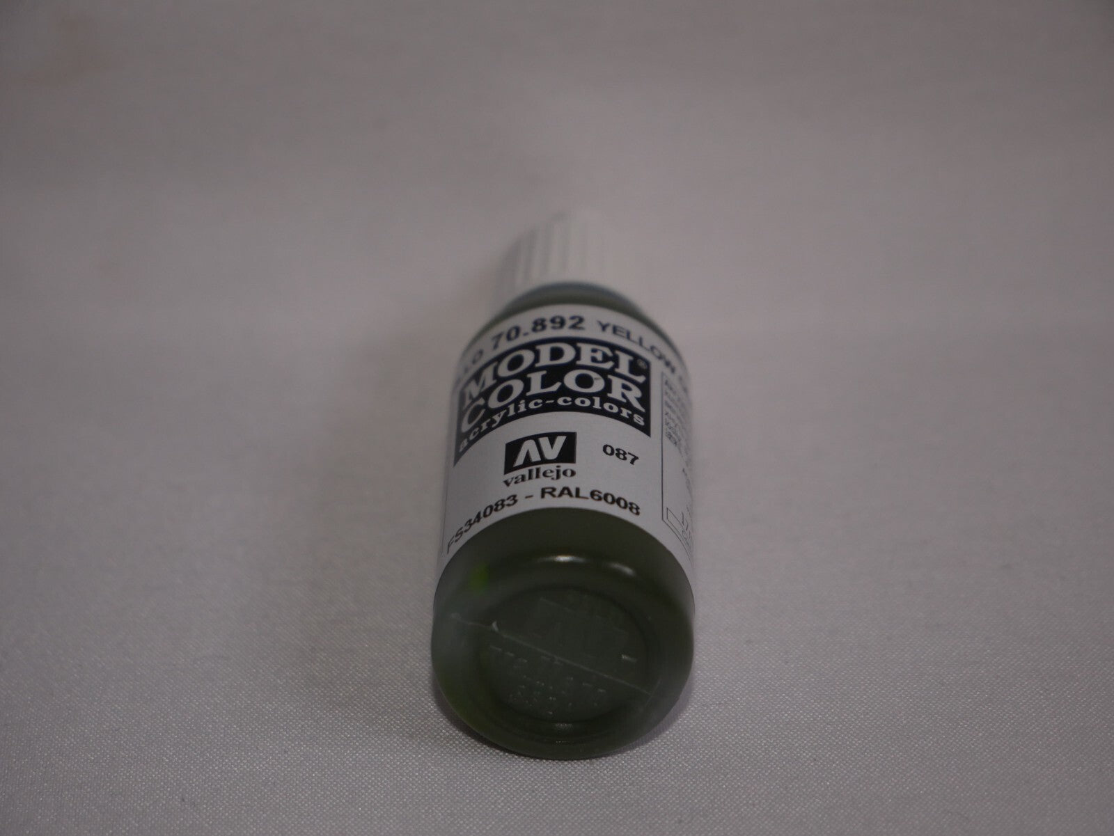 Vallejo Model Color Yellow Oliva Acrylic 17ml/0.57 fl oz Dropper Bottle - 70.892