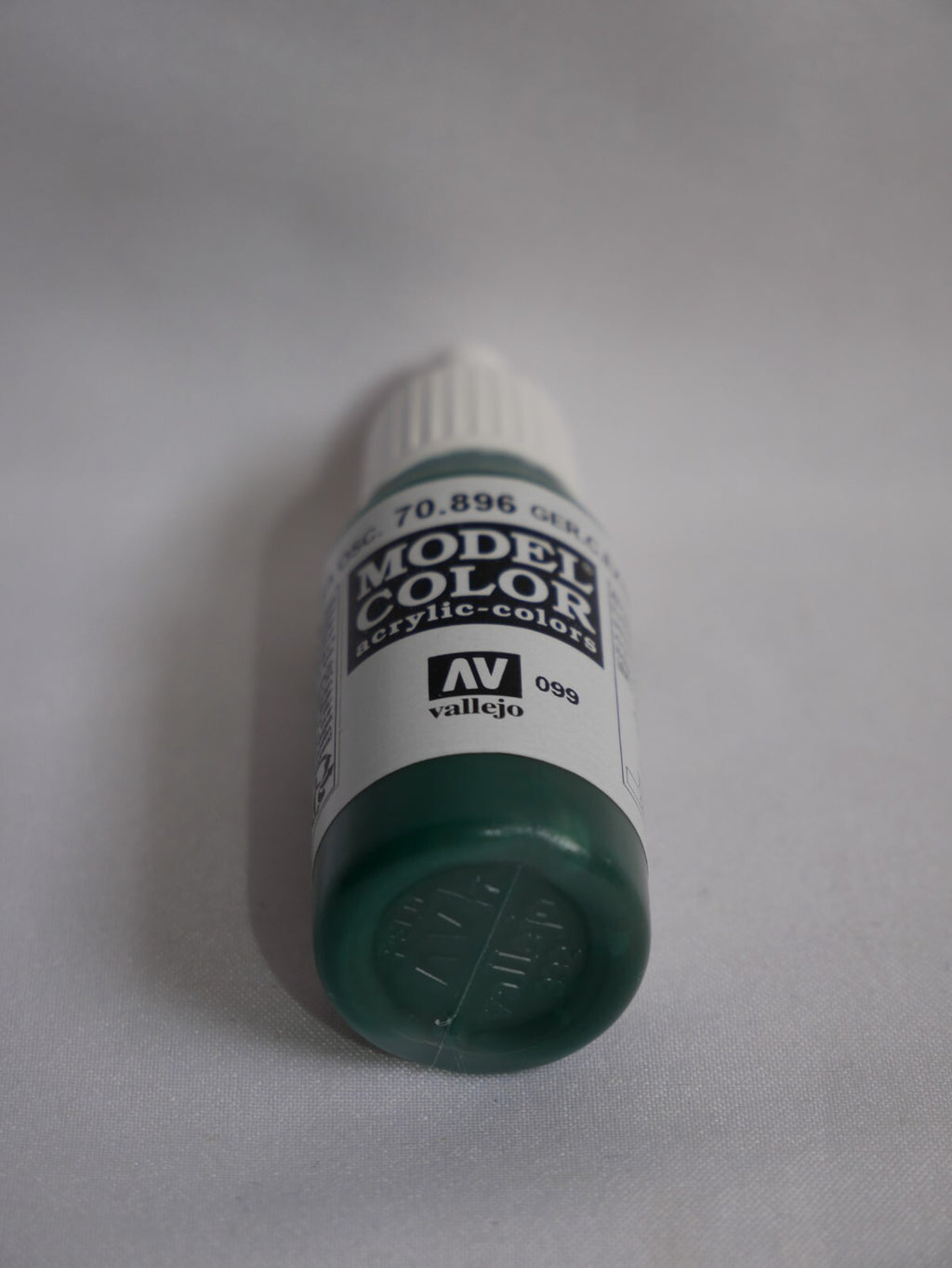 Vallejo Model Color Extra Dark Green Acrylic 17ml/0.57 fl oz Dropper - 70.896