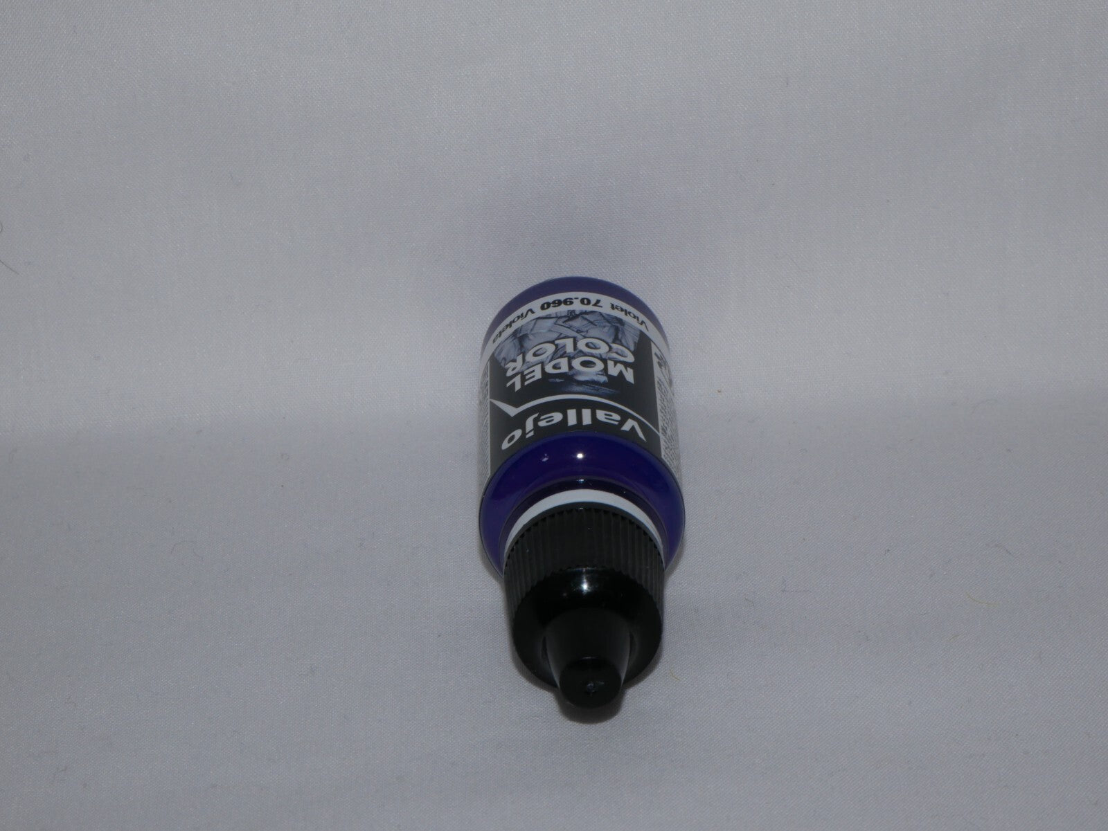 Vallejo Model Color Violet Acrylic 18ml/0.6 fl oz Dropper Bottle - 70.960