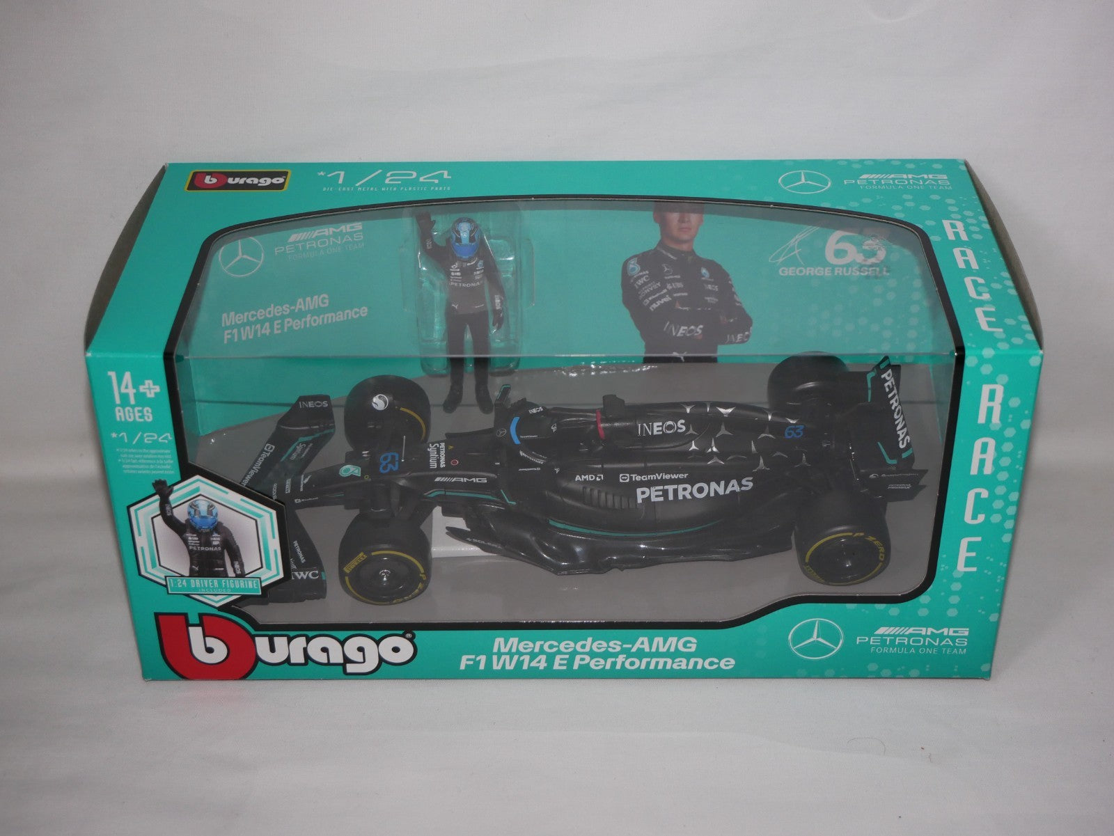 Burago 1:24 Scale Mercedes-AMG Petronas W14 With No.63 Russell Figure #18-28037R