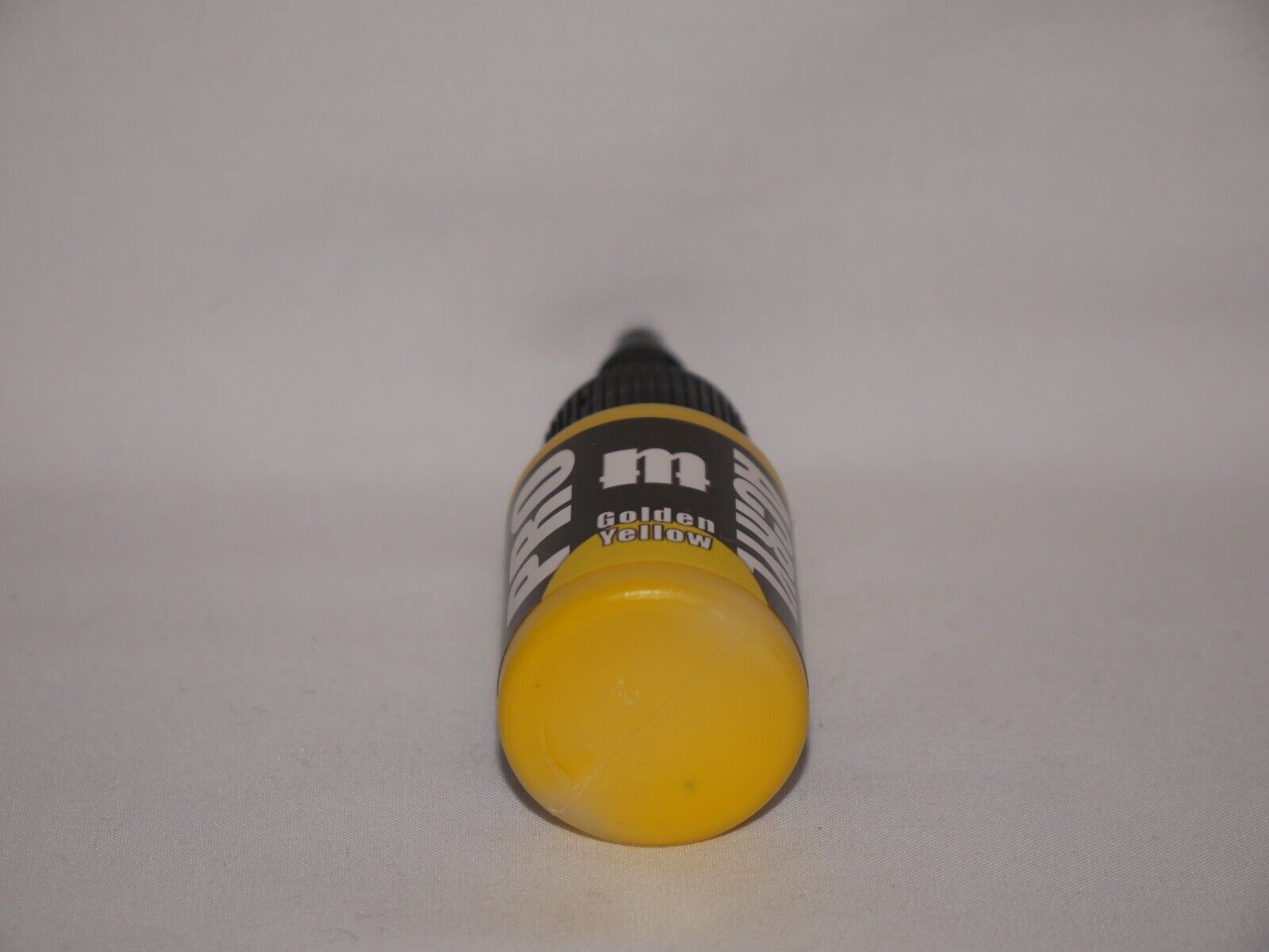 Monument Hobbies Pro Acryl Range Golden Yellow 22ml Twist Top Bottle - (MPA-006)