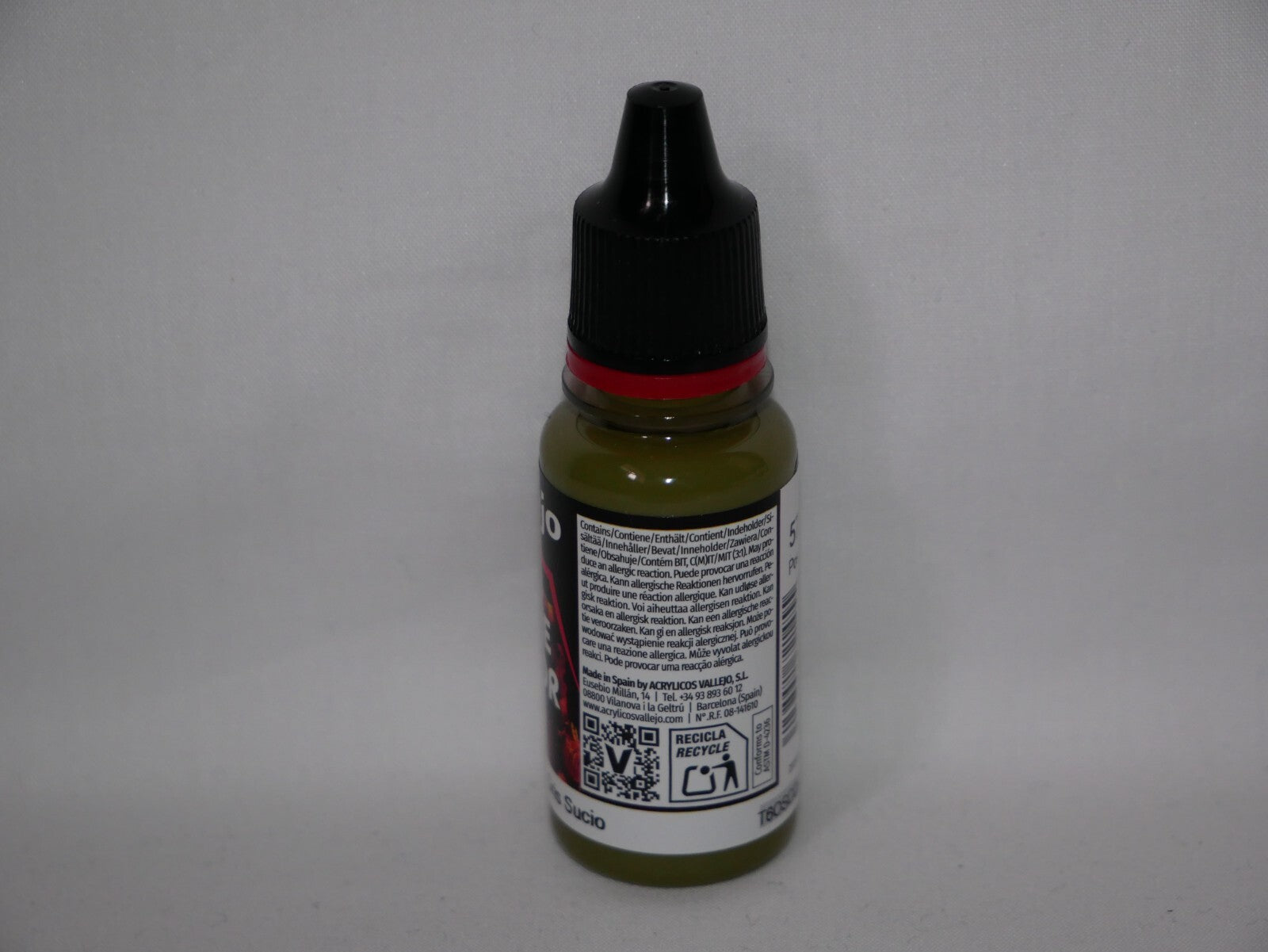 Vallejo Game Color Acrylic Range Dirty Grey 18ml/0.6 fl oz Dropper Bottle 72.145