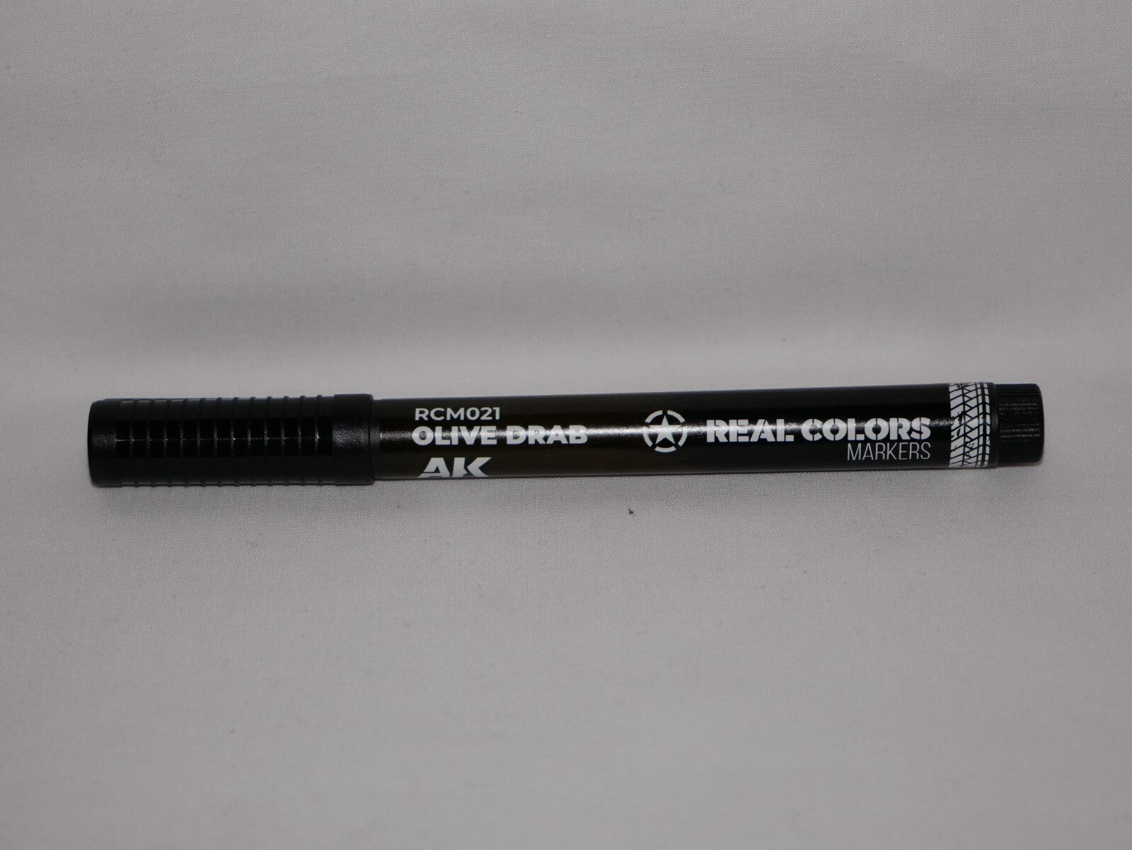 AK Interactive Real Colors Acrylic Fast Dry Paint Marker Pens Olive Drab RCM021