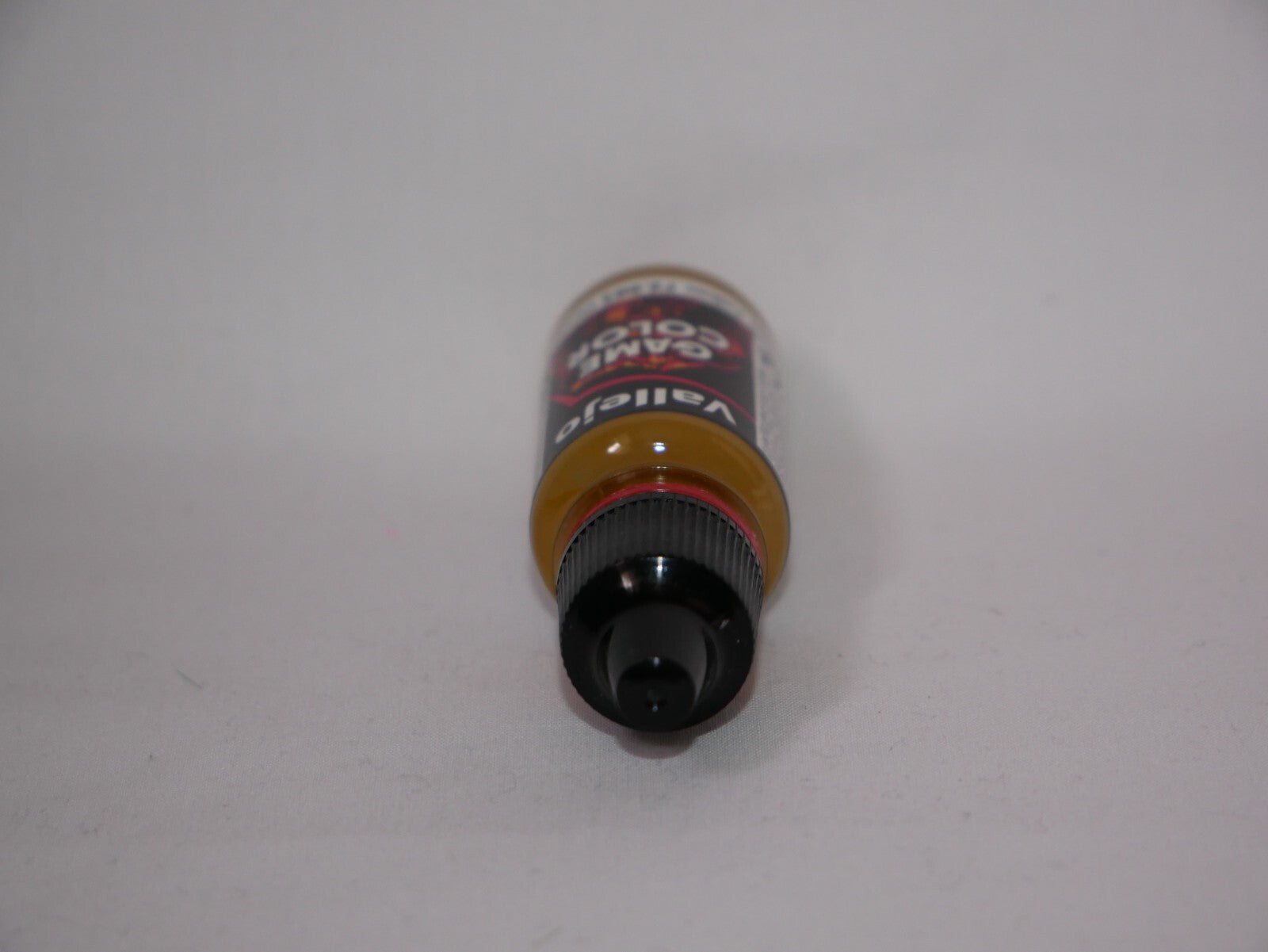 Vallejo Game Color Acrylics Desert Yellow 18ml/0.6 fl oz Dropper Bottle - 72.063