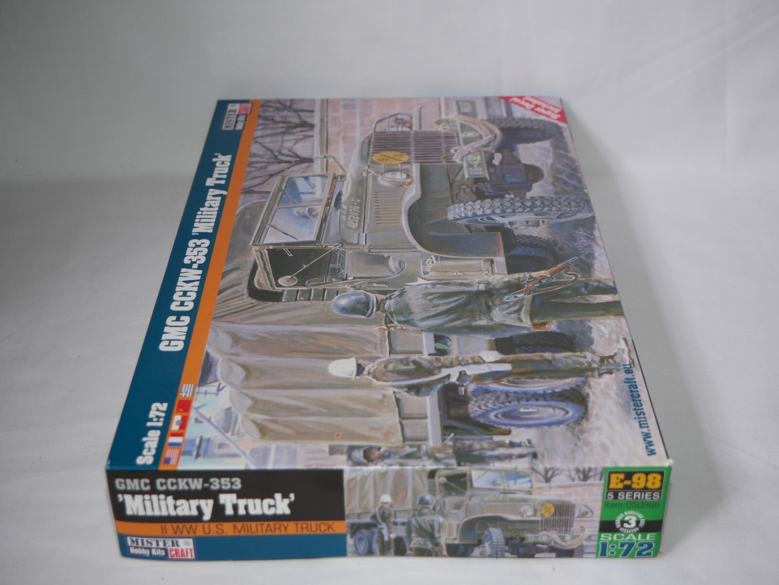 MisterCraft Hobby Kits 1:72 Scale (E-98) GMC CCKW-353 'Military Truck' - 050986