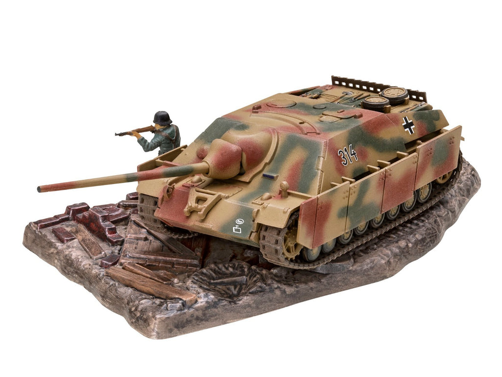 Revell 1:76 Panzer Jagdpanzer IV (L/70) Scale Model Tank Kit Skill Level 4 - 03359