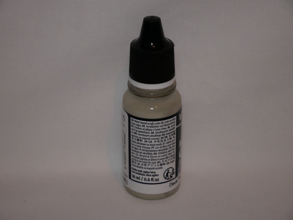 Vallejo Model Color Deck Tan Acrylic 18ml/0.60 fl oz Dropper Bottle - 70.986