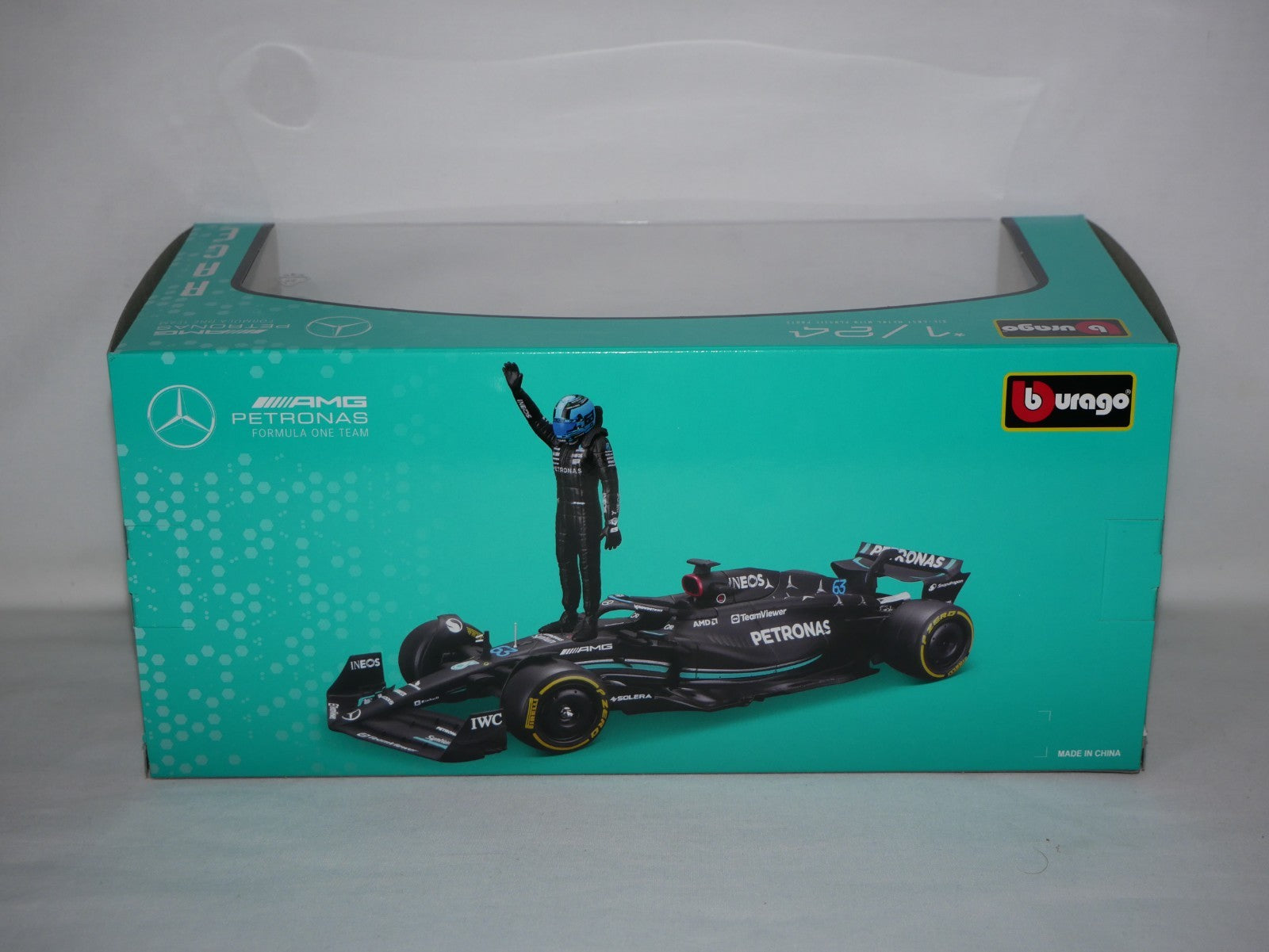 Burago 1:24 Scale Mercedes-AMG Petronas W14 With No.63 Russell Figure #18-28037R