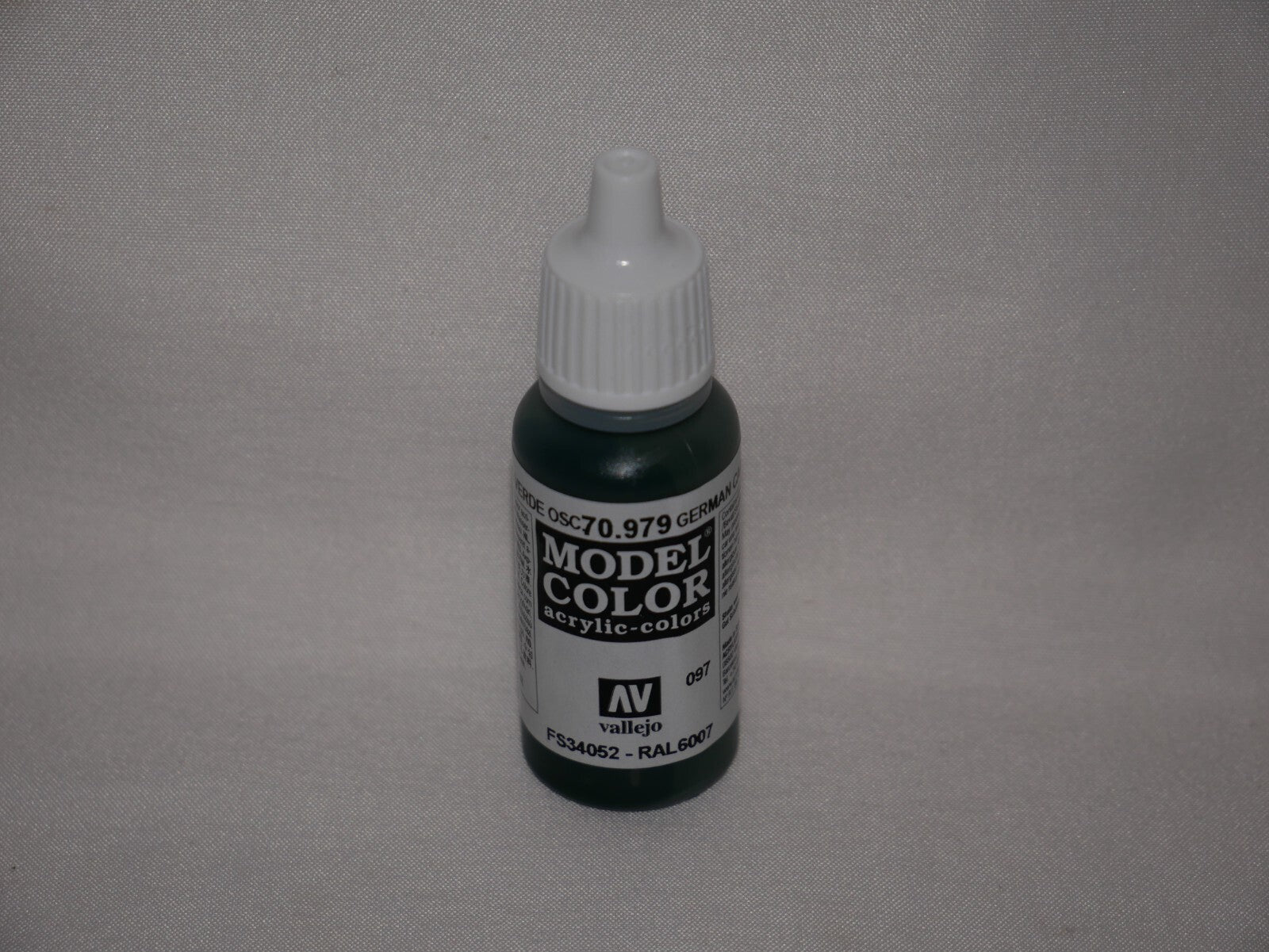 Vallejo Model Color German Camo Dark Green Acrylic 17ml Dropper Bottle - 70.979