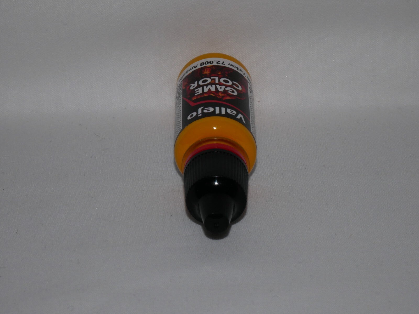 Vallejo Game Color Acrylic Range Sun Yellow 18ml/0.6 fl oz Dropper Bottle 72.006