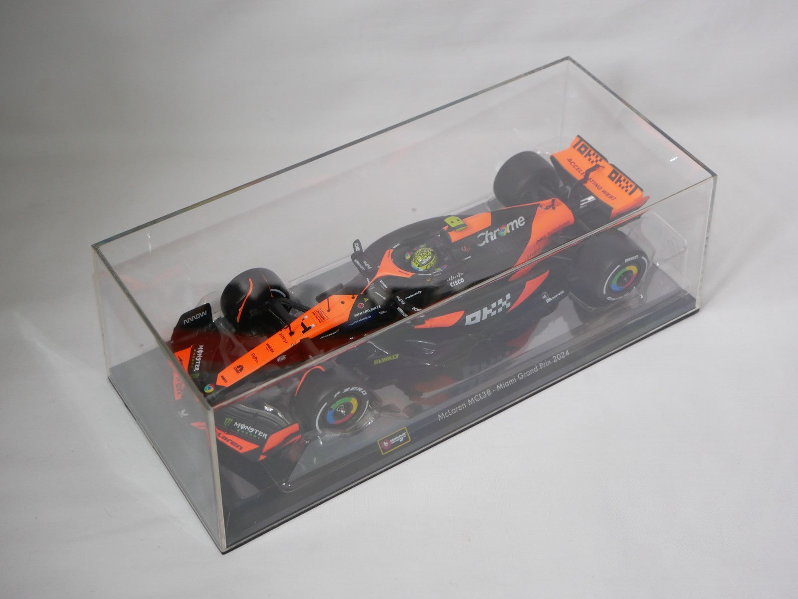 Burago 1:24 McLaren MCL38 Miami Grand Prix 2024 No.4 Lando Norris - #18-28033N