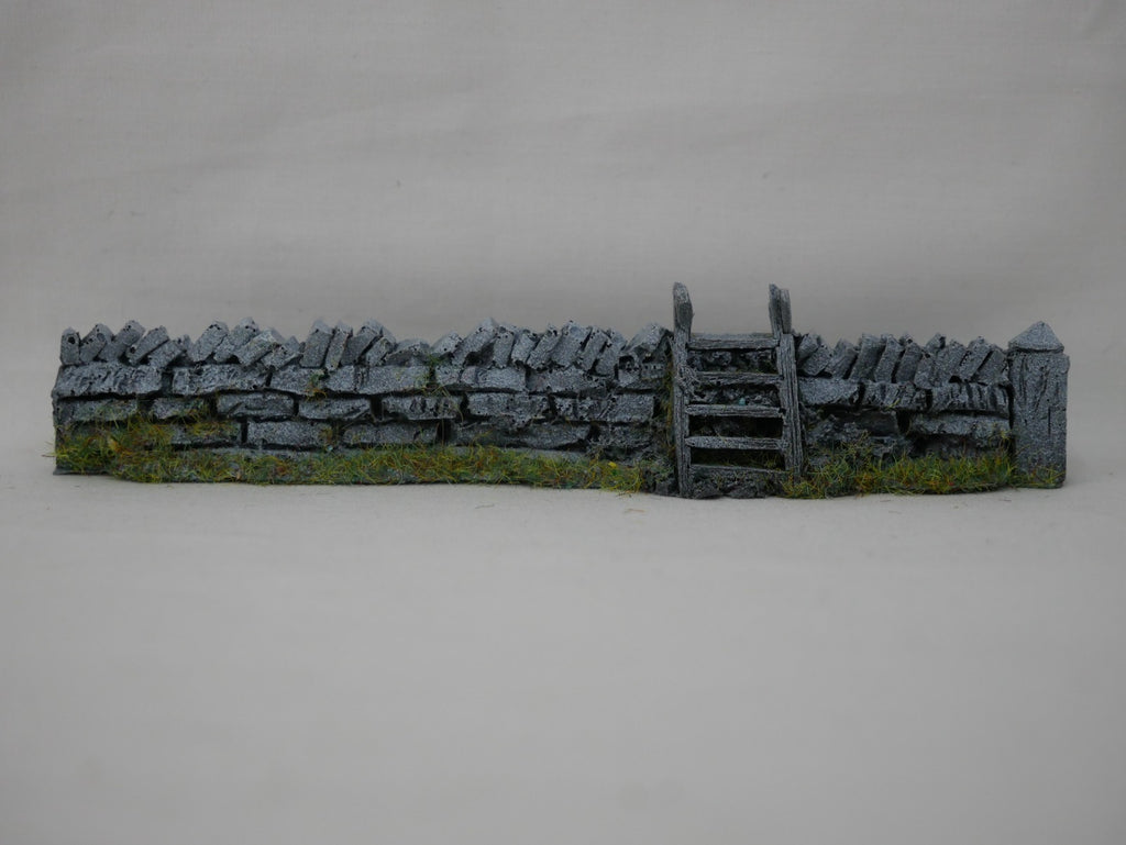 Javis Countryside Scenics "OO" Gauge Rough Dry Stone Wall With Wood Stile - PW1WS