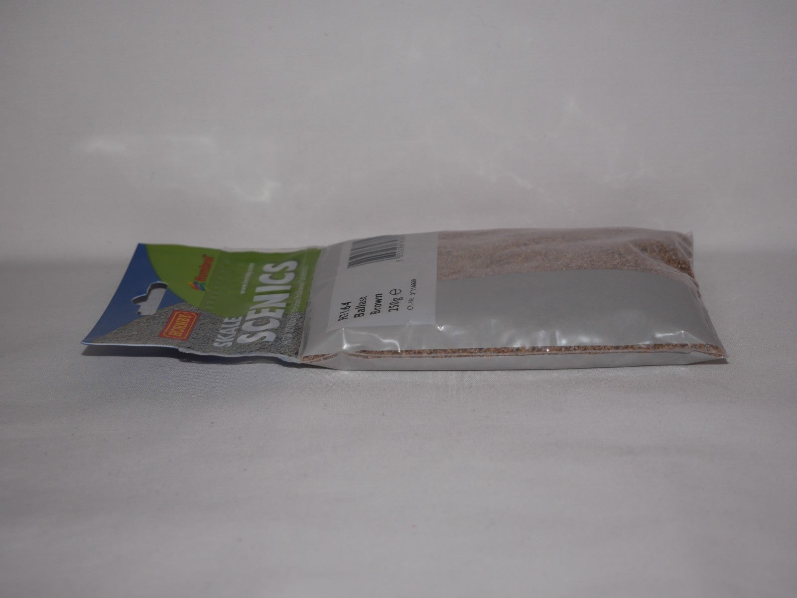 Hornby Skale Railway Scenics HO/OO Gauge Realistic Brown Ballast 250g Bag R7164