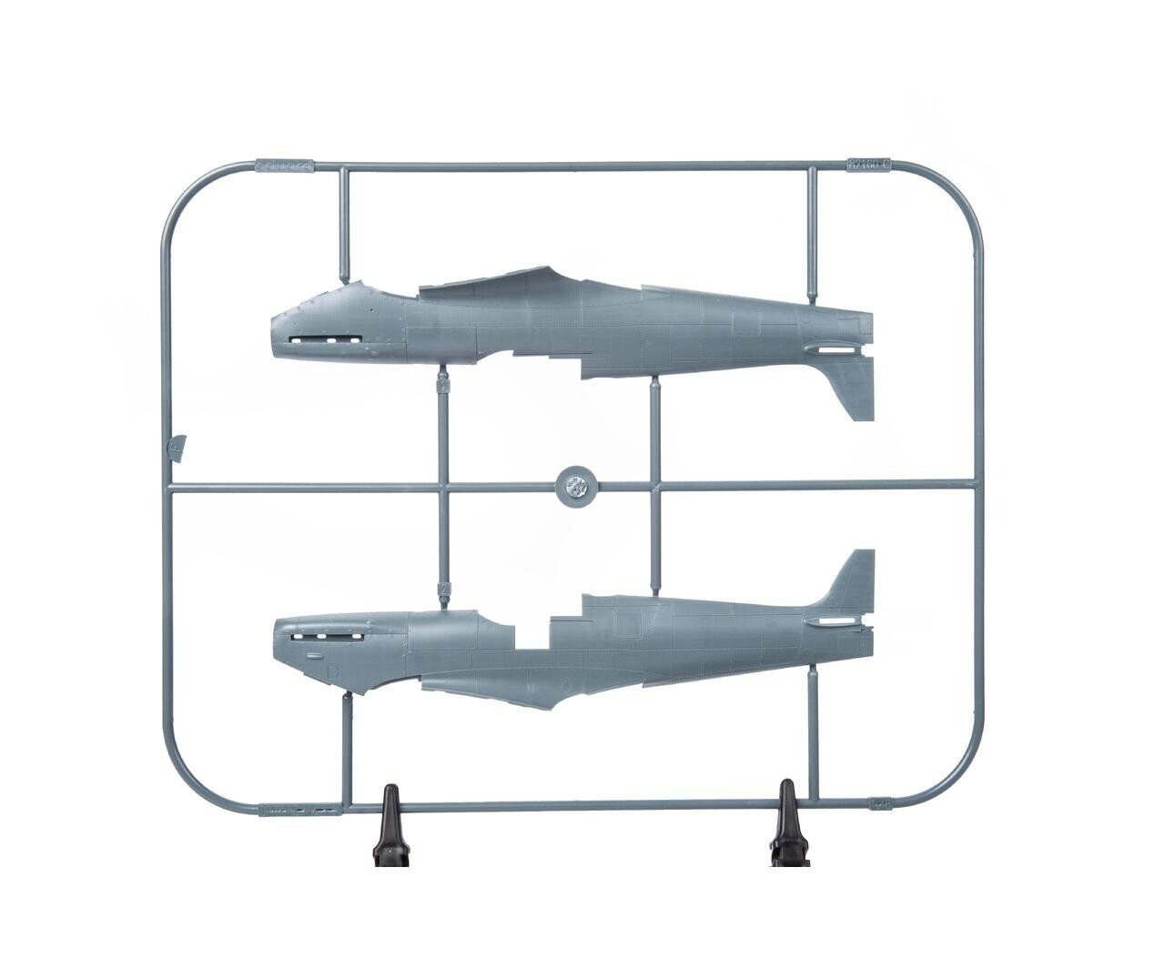 Eduard 1:48 Scale Model WWII Supermarine Spitfire Mk.IIa Weekend Edition - 84206