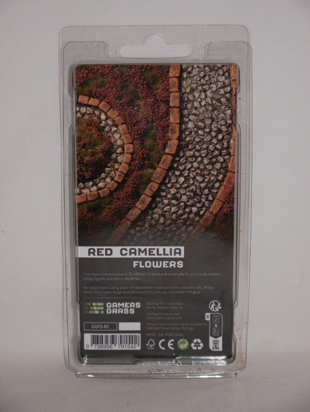 Gamers Grass Red Camellia Flowers Grass Tufts For Bases 75x Per Pack - GGFS-RC