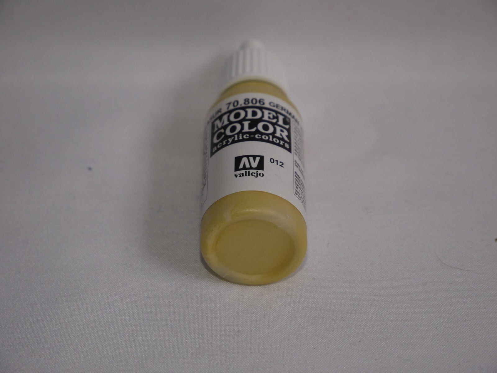 Vallejo Model Color German Yellow Acrylic 17ml/0.57 fl oz Dropper Bottle 70.806
