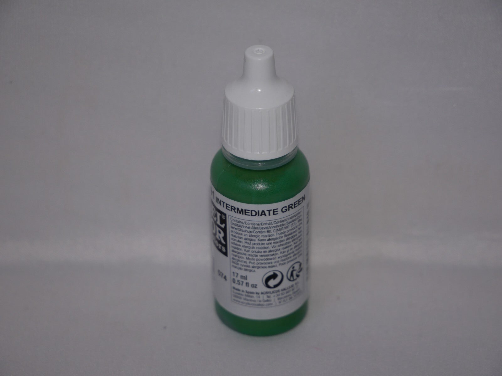 Vallejo Model Color Intermediate Green Acrylic 17ml Dropper Bottle - 70.891