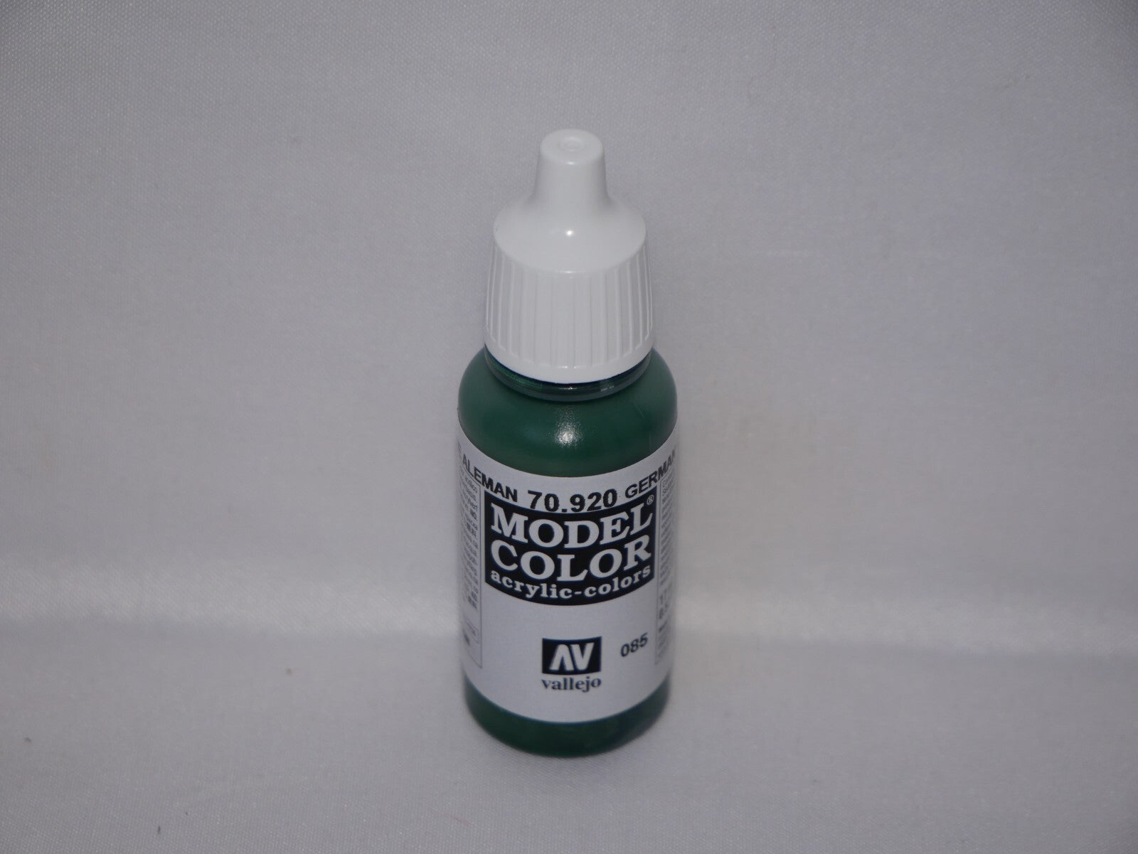 Vallejo Model Color German Uniform Acrylic 17ml Dropper Bottle - 70.920