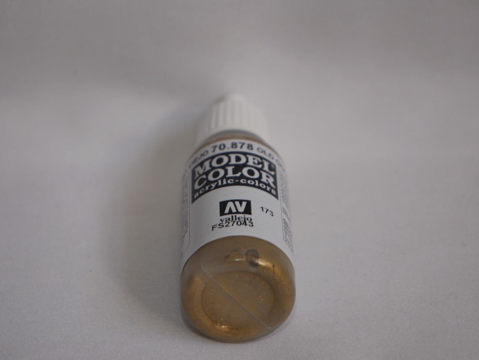 Vallejo Model Color Old Gold Metallic Acrylic 17ml/0.57 fl oz Dropper - 70.878