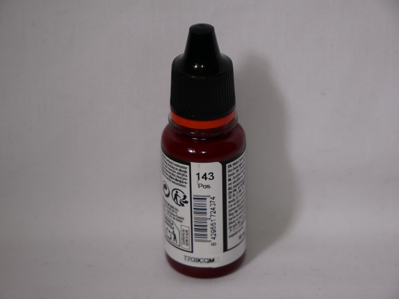 Vallejo Xpress Color Acrylics Velvet Red 18ml/0.6 fl oz Dropper Bottle - 72.407