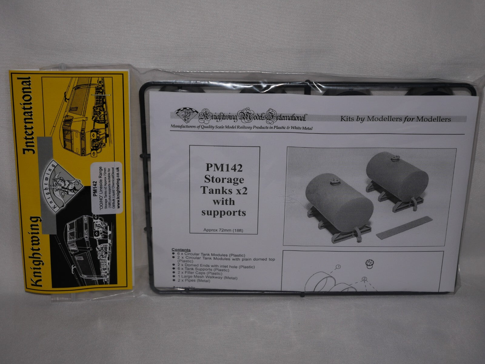 Knightwing "OO/HO" Storage Tanks x2 Approx 72mm (18ft)  WIth Supports - PM142