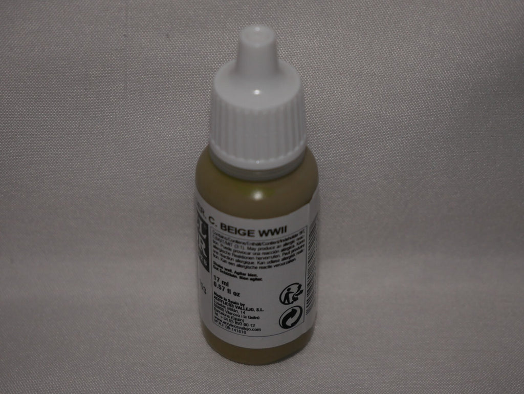 Vallejo Model Color Acrylic WWII German Camouflage Beige 17ml Dropper - 70.821