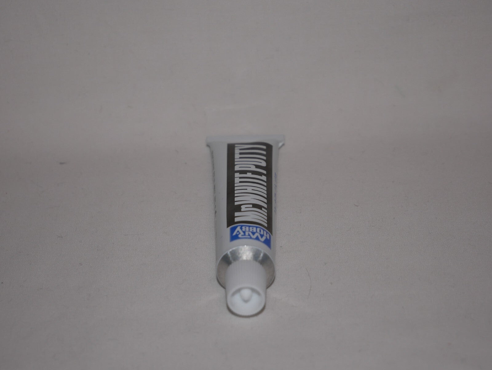 Mr Hobby Mr White Lacquer Based Putty 25g Tube For Scale Model Building - (P-118)