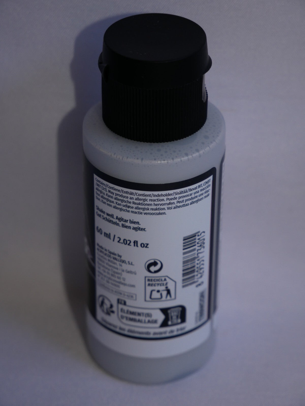 Vallejo Polyurethane Surface Primer Grey Gris 60ml / 2.02 fl oz Bottle - 73.601