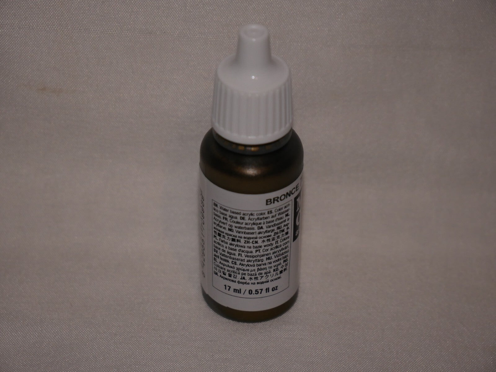 Vallejo Model Color Bronze Metallic Acrylic 17ml/0.57 fl oz Dropper - 70.998