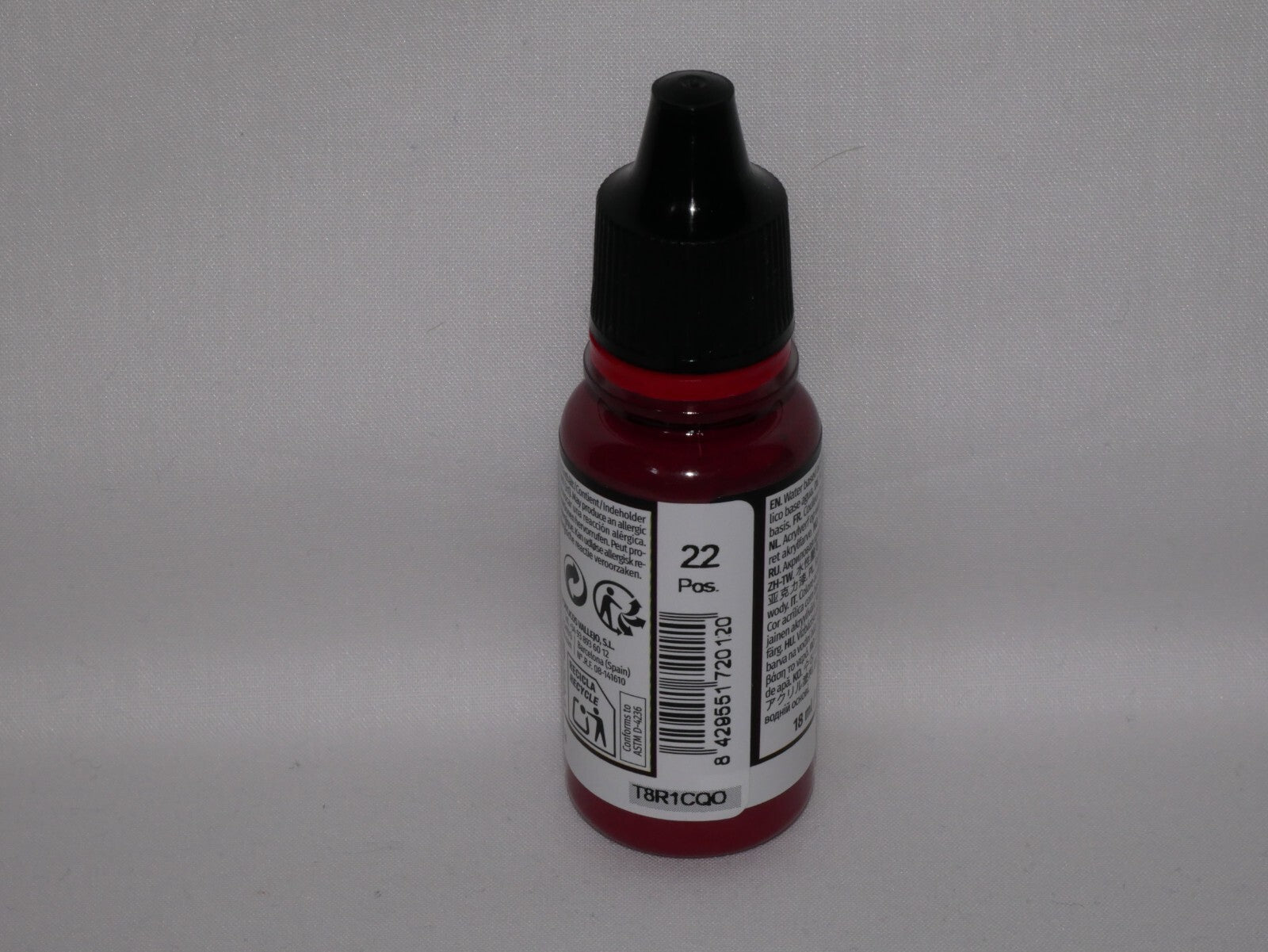 Vallejo Game Color Acrylics Scarlet Red 18ml/0.6 fl oz Dropper Bottle - 72.012