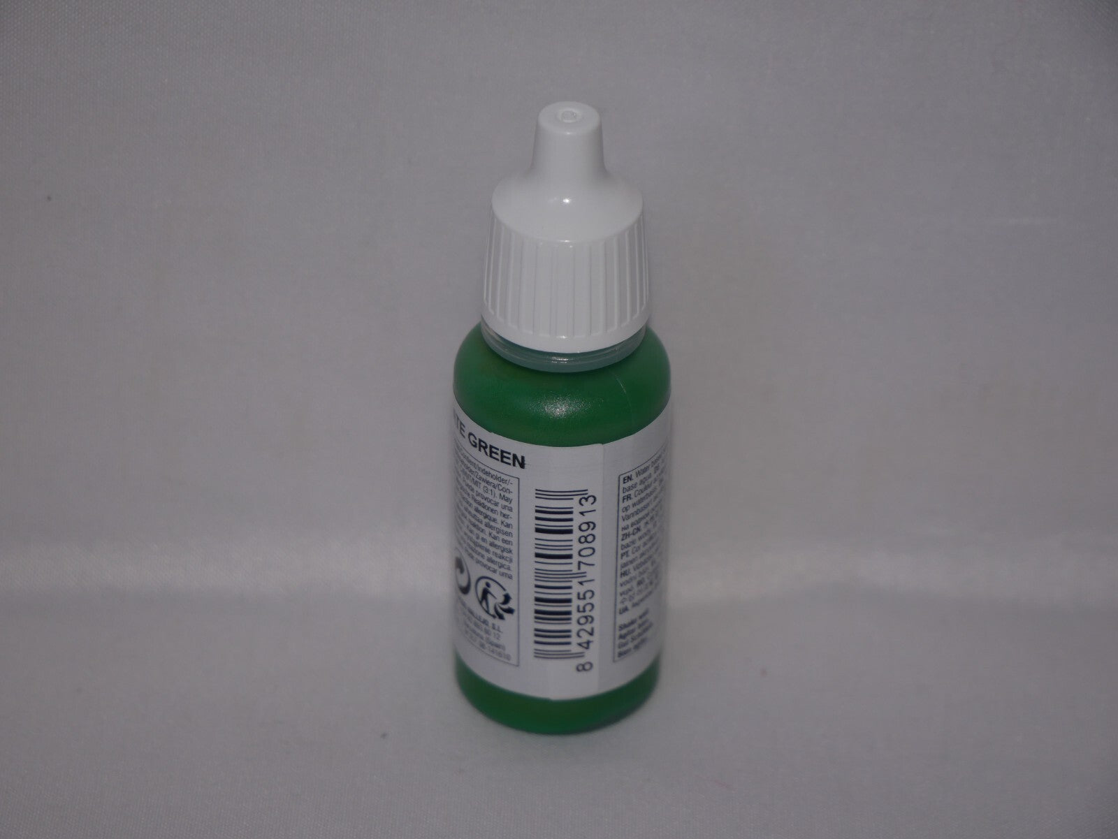 Vallejo Model Color Intermediate Green Acrylic 17ml Dropper Bottle - 70.891