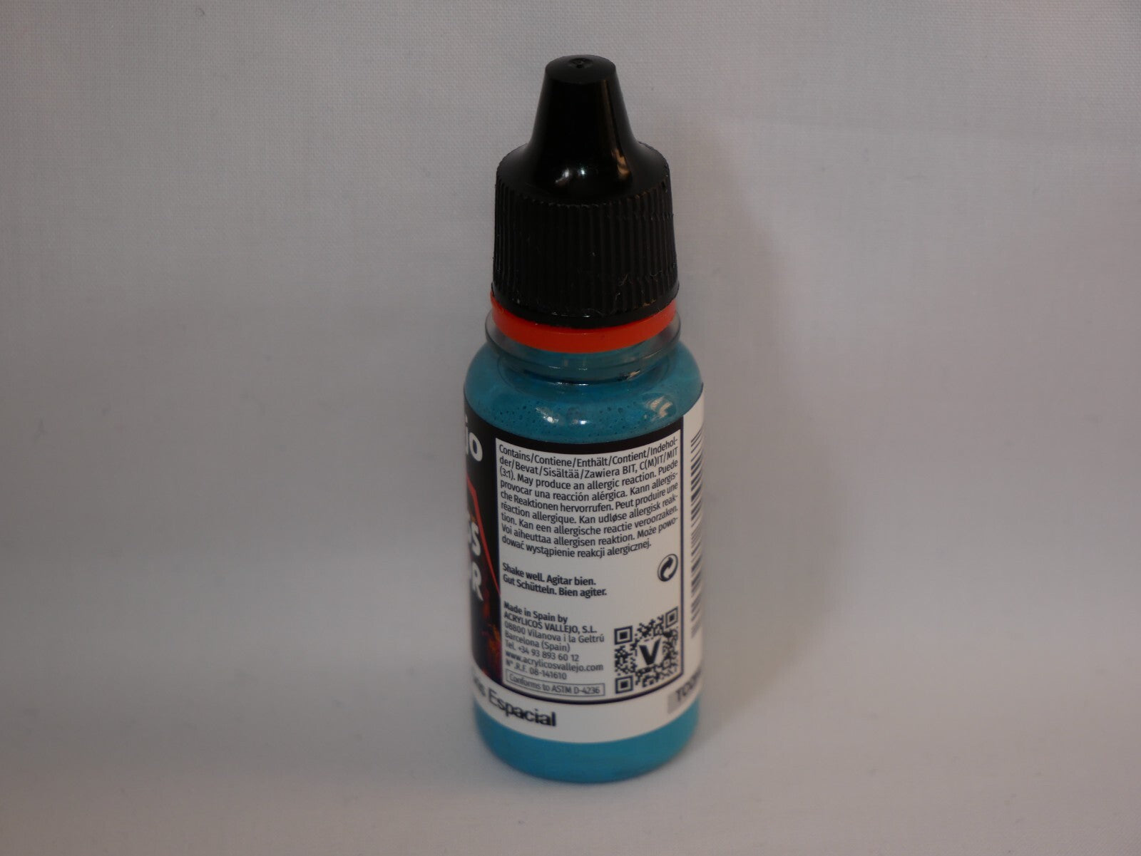 Vallejo Xpress Color Acrylics Space Grey 18ml/0.6 fl oz Dropper Bottle - 72.422