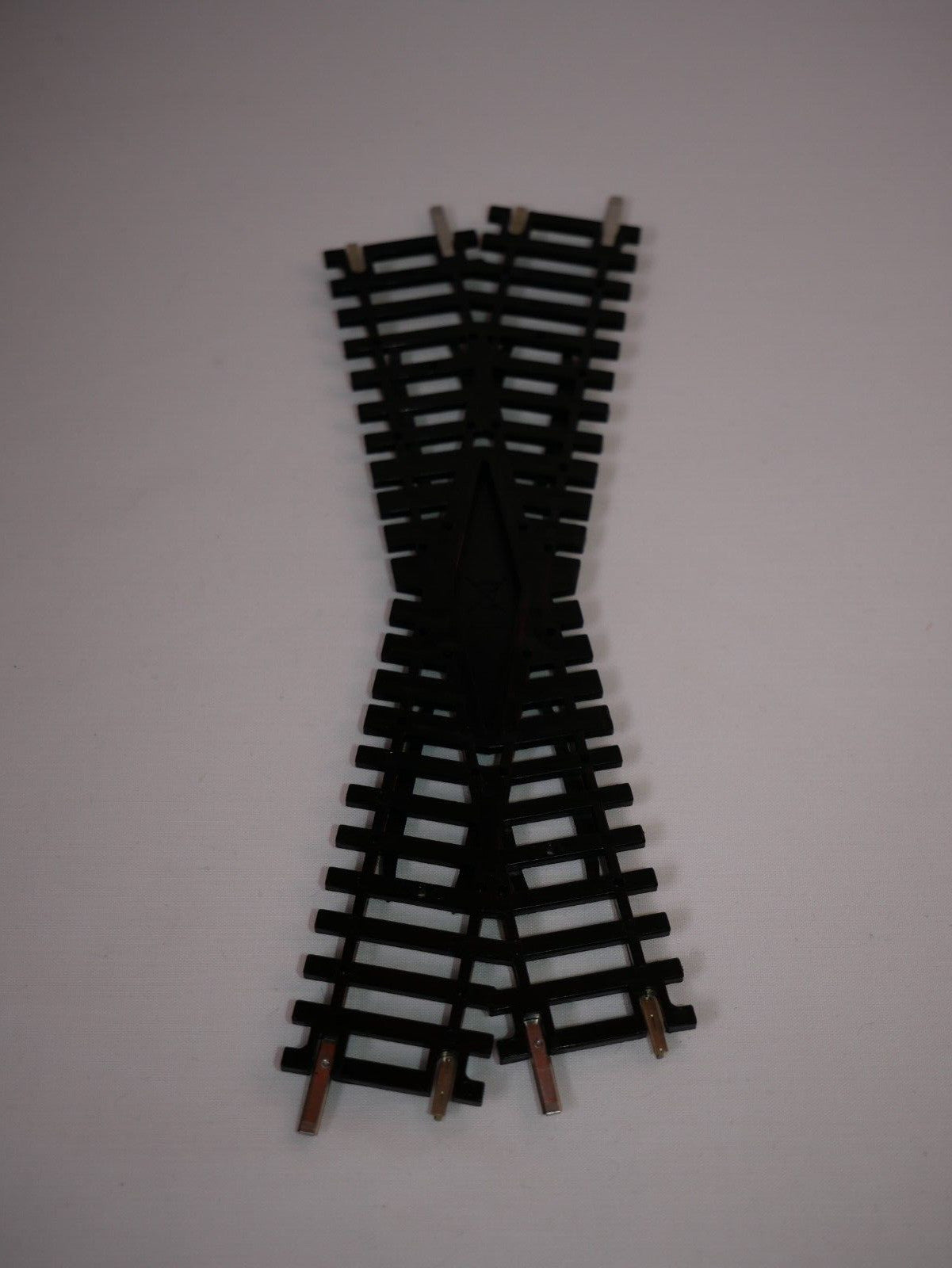 Hornby 1:76 Model Railway Track Single Piece Left Hand Diamond Crossing - R614