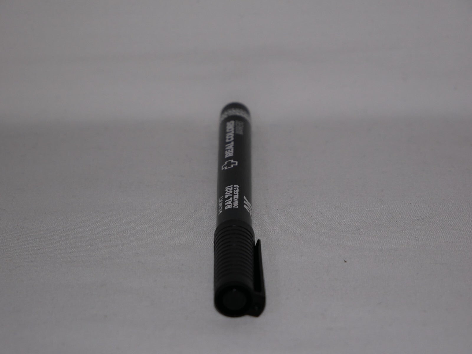 AK Interactive Real Colors Acrylic Fast Dry Markers RAL 7021 Dunkerlgrau RCM017