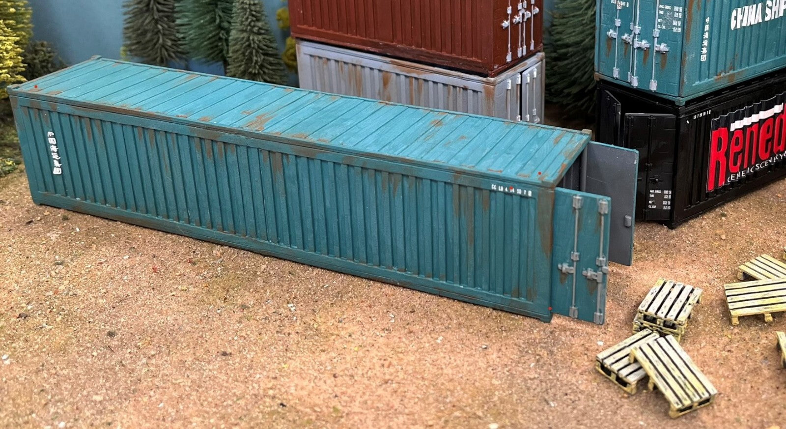 Renedra Ltd Generic Scenery & Bases 1/56 Scale 40ft Shipping Container & Pallets