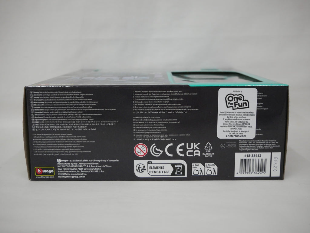 Burago 1:43 Scale Mercedes-AMG Petronas Forumla One Team Pit Pass Diorma Playset - #18-38452H