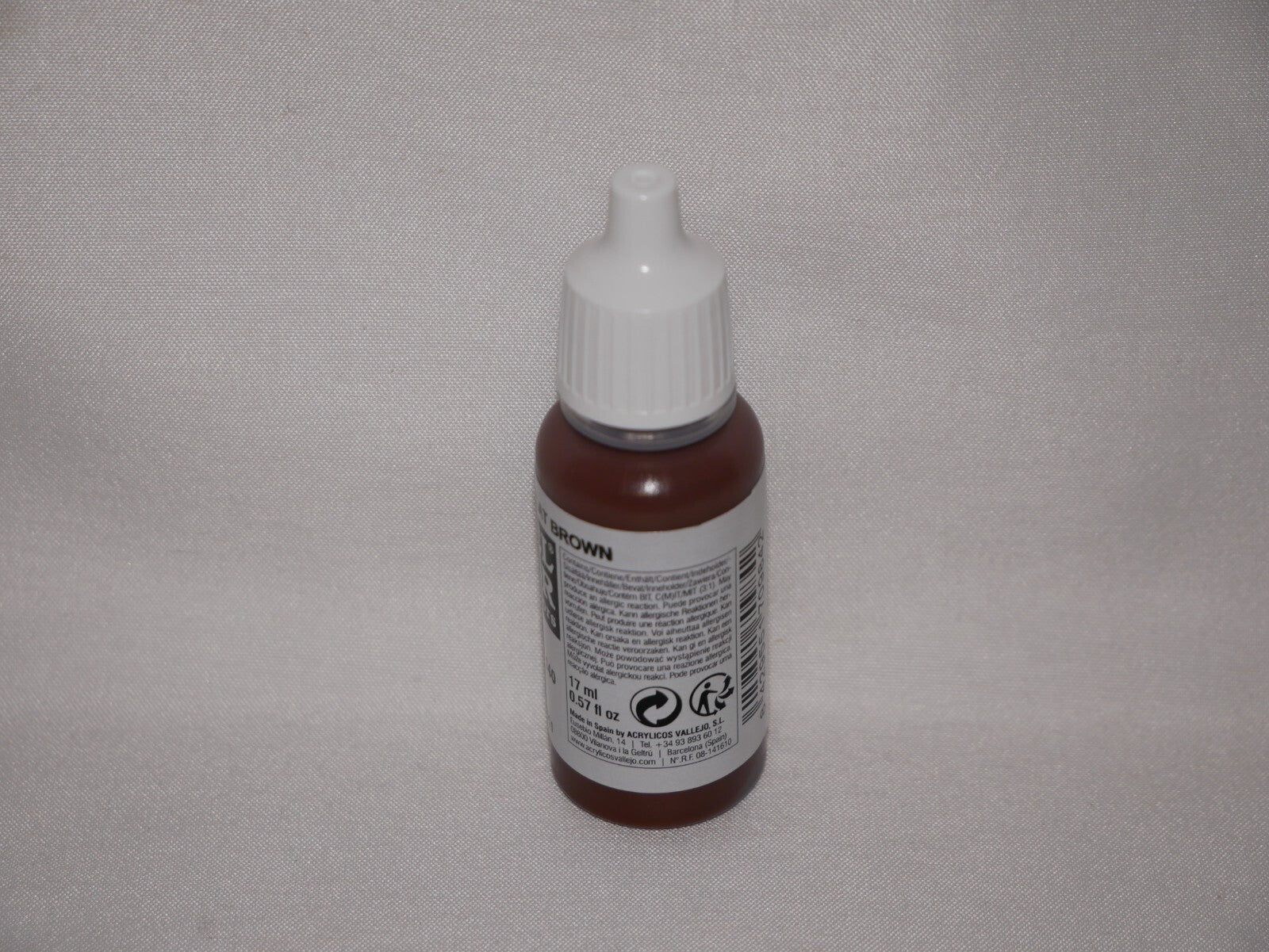 Vallejo Model Color Flat Brown Acrylic 17ml/0.57 fl oz Dropper Bottle - 70.984