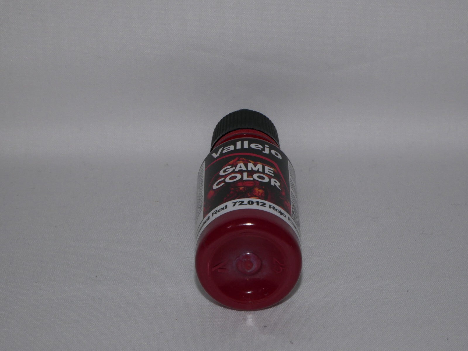 Vallejo Game Color Acrylics Scarlet Red 18ml/0.6 fl oz Dropper Bottle - 72.012